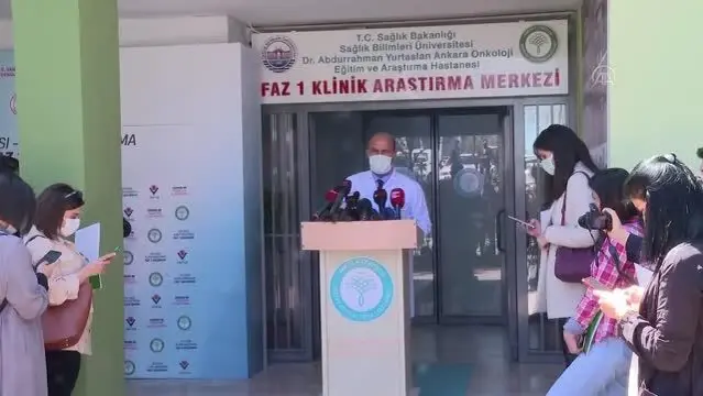 Prof. Dr. Altuntaş: Aşının güvenilirliğini ilk günden itibaren başlayarak çok yakın bir izlemle takip ediyoruz 