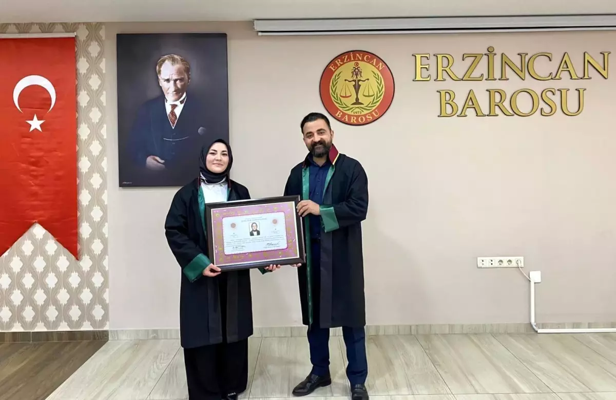 Stajyer avukatlar ruhsatnamelerini aldılar