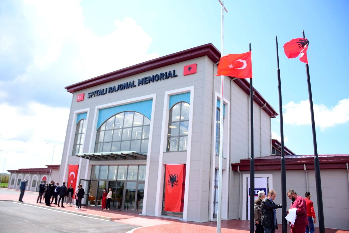 Türkiye-Arnavutluk Fier Dostluk Hastanesi açıldı