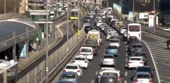 82 saatlik kısıtlama başladı