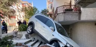 Lüks cipi bahçede görenler şaştı kaldı! Uçma anı kameralara saniye saniye yansıdı