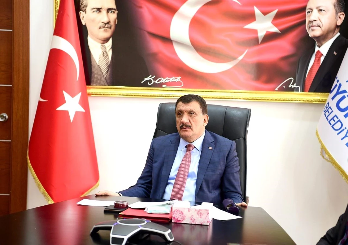 Malatya Büyükşehir Belediye Başkanı Gürkan, Şehir ve Bölge Planlama Bölümü öğrencileri ile çevrimiçi söyleşide buluştu