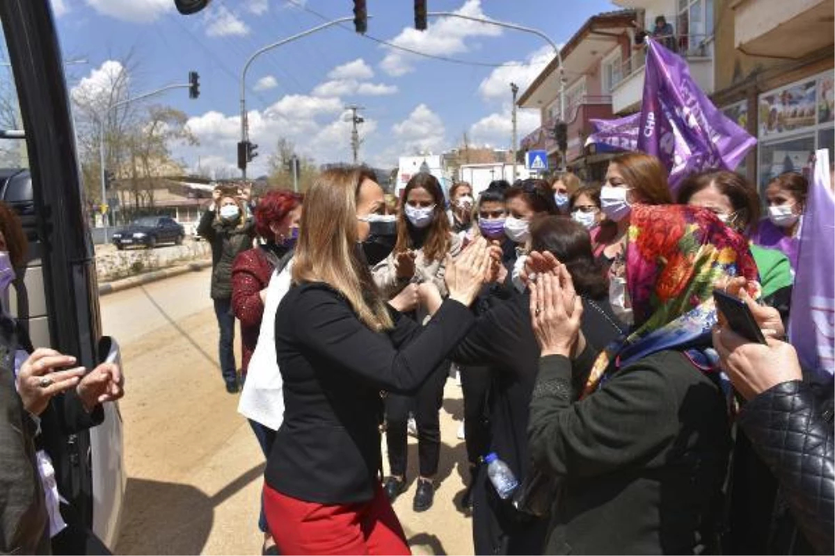 CHP Kadın Kollarının "YaşamHak" otobüsü Kırıkkale\'de