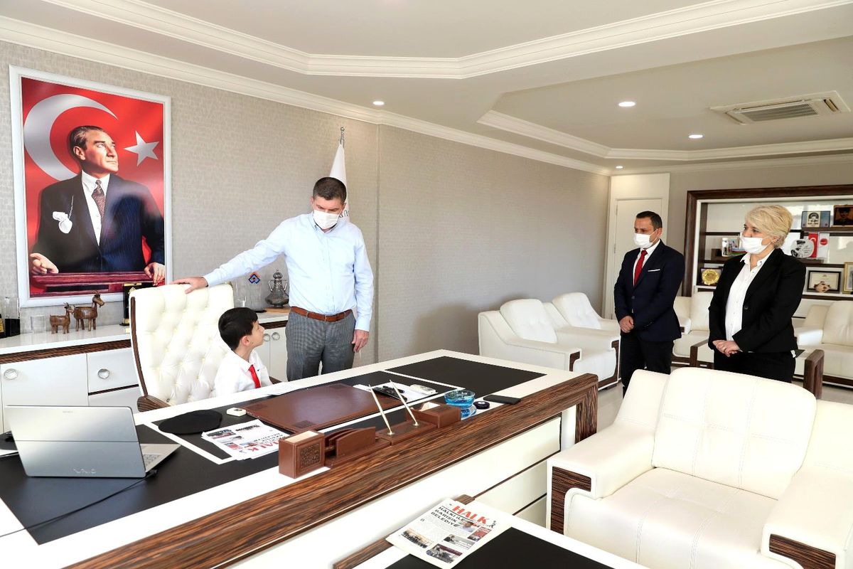 Son dakika... Çocuk Başkan Say, Ercengiz\'i makamında ağırladı