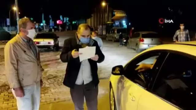 Hatay'ın Kırıkhan İlçesinde sokağa çıkma kısıtlaması dolayısıyla denetim yapıldı Hatay'ın Kırıkhan İlçesinde sokağa çıkma kısıtlaması dolayısıyla denetim yapıldı