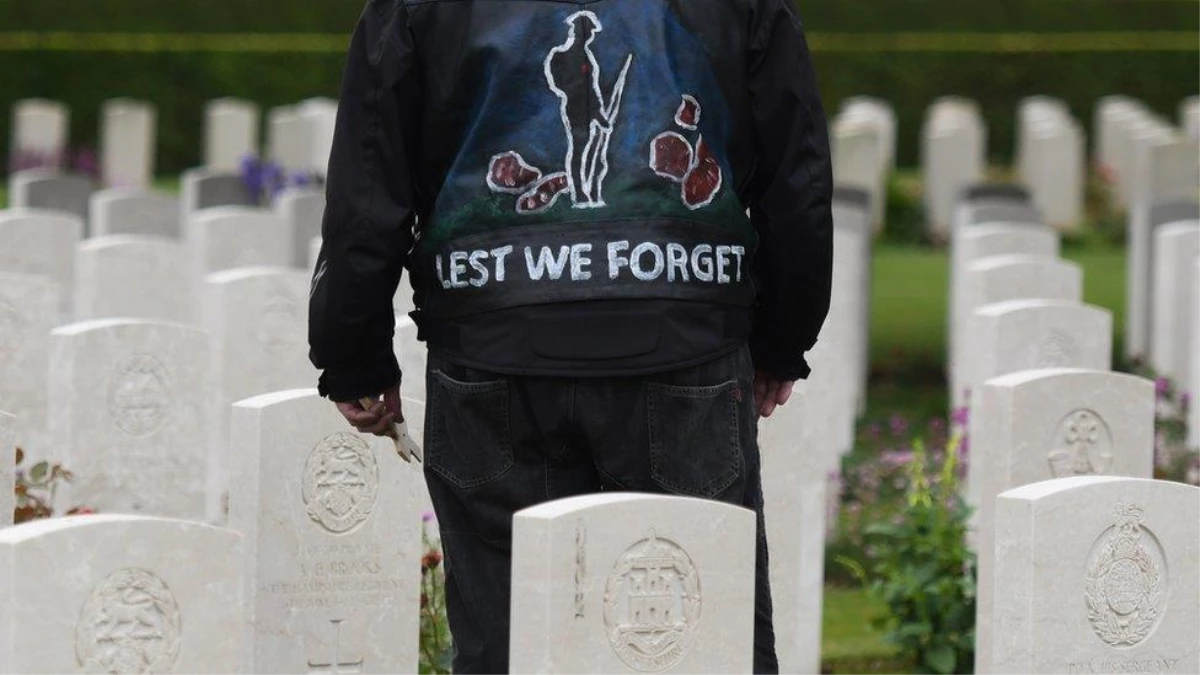 İngiliz Milletler Topluluğu Savaş Mezarları Komisyonu: Siyah ve Asyalı askerler \'yaygın ırkçılık nedeniyle\' eşit şekilde anılmadı