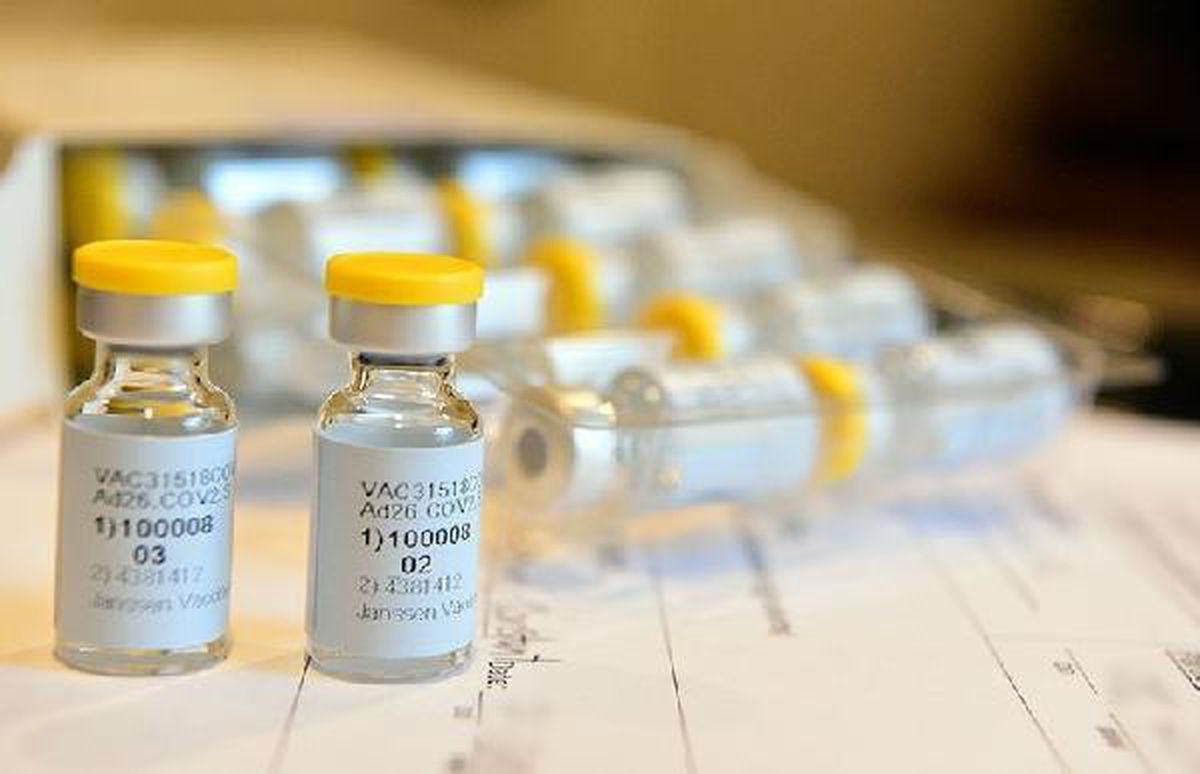İrlanda, Pfizer & BioNTech aşısının iki dozu arasındaki süreyi uzatacak