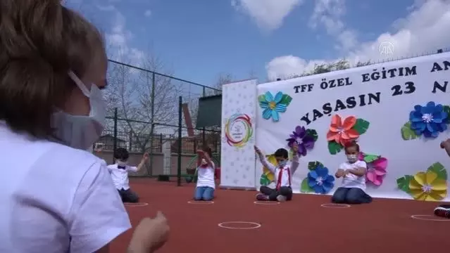 Son dakika haberi... Jandarmadan engelli öğrencilere 23 Nisan kutlaması Son dakika haberi... Jandarmadan engelli öğrencilere 23 Nisan kutlaması