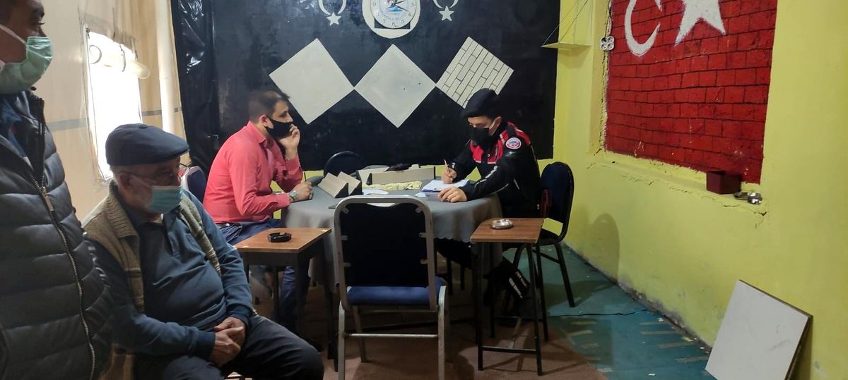 Kaçak okey partisine polis baskını