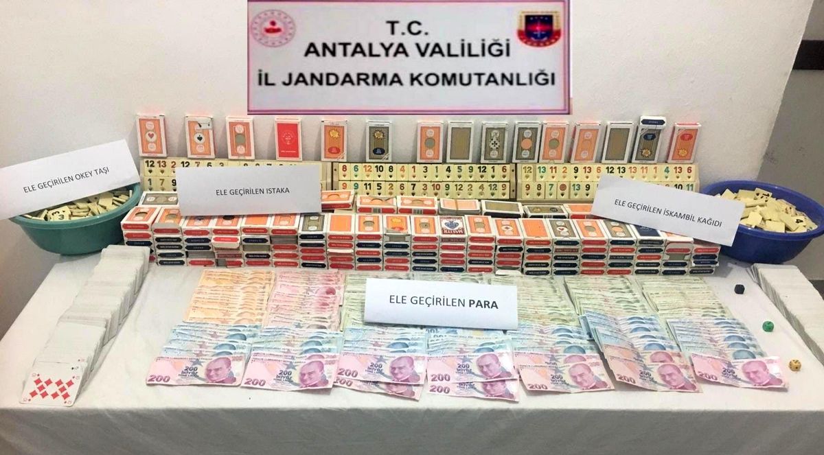 Kıraathanede kumar oynayan 16 kişiye 76 bin TL para cezası