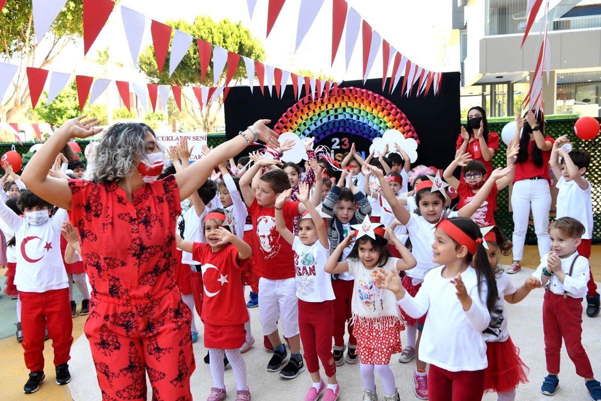 Konyaaltı\'nda 23 Nisan coşkusu
