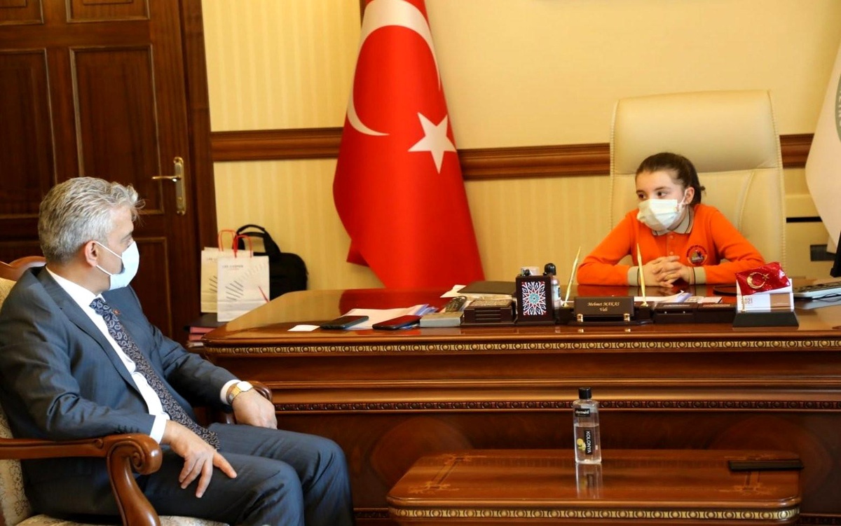 Küçük valilerin ilk talimatı Covid-19 tedbirleri oldu