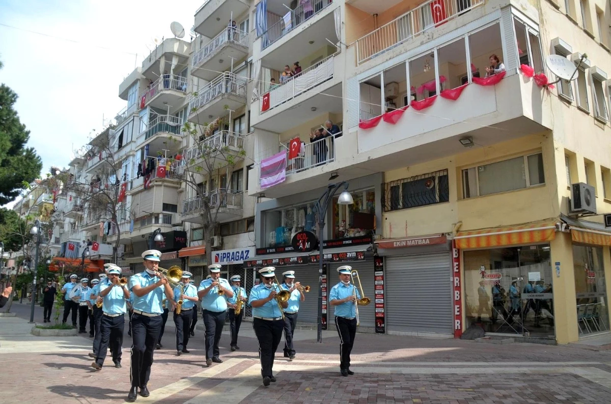 Kuşadası\'nda 23 Nisan coşkusu pandemiye rağmen yaşanacak