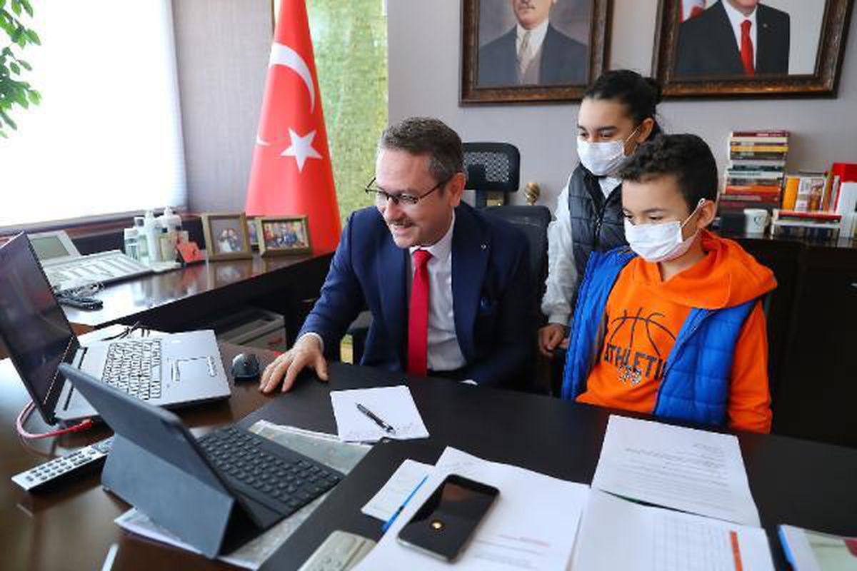Öğrenciler sordu, Başakşehir Belediye Başkanı Kartoğlu cevapladı