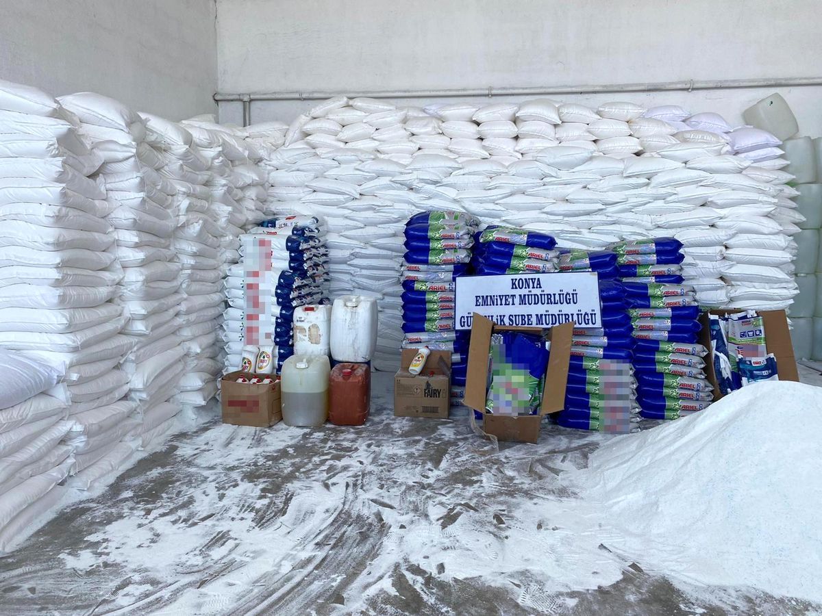 Polisten sahte deterjan üretenlere operasyon