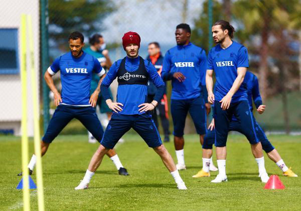 Trabzonspor\'da Abdulkadir Parmak kadro dışı bırakıldı