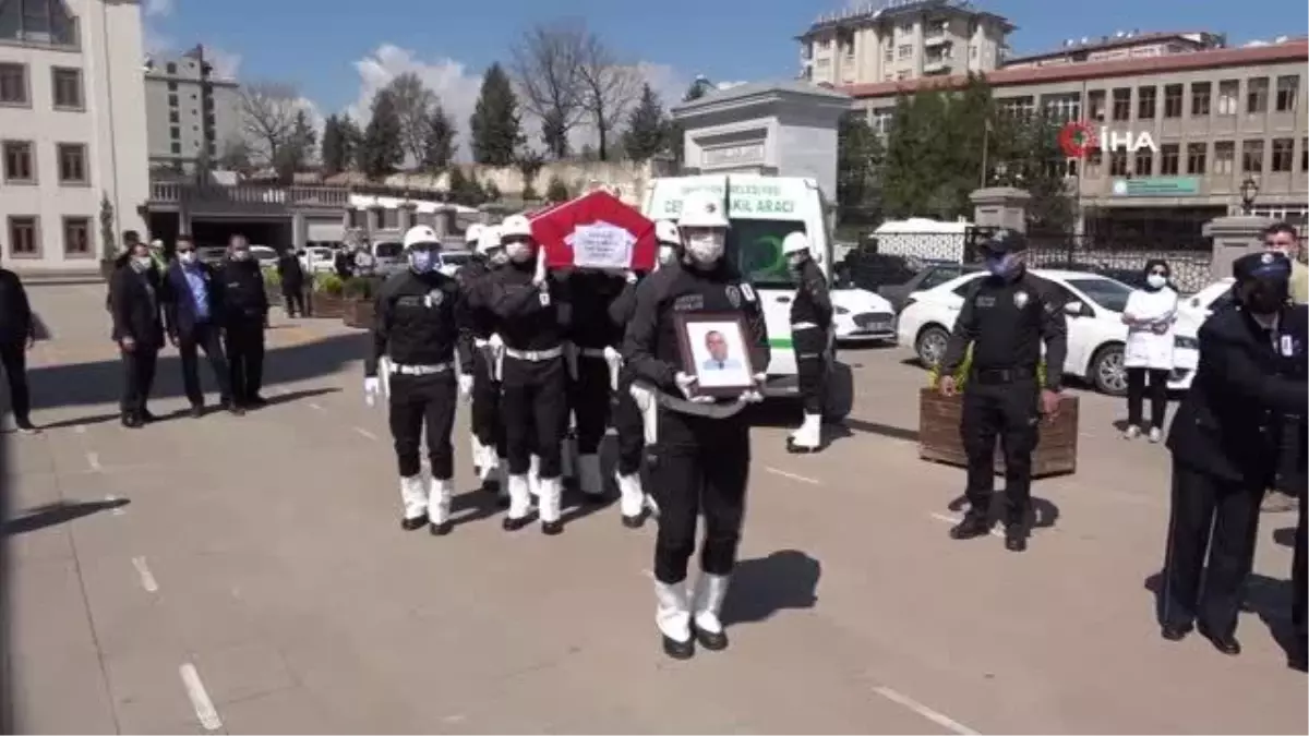 Trafik kazasında hayatını kaybeden polis memuru son yolculuğuna uğurlandı