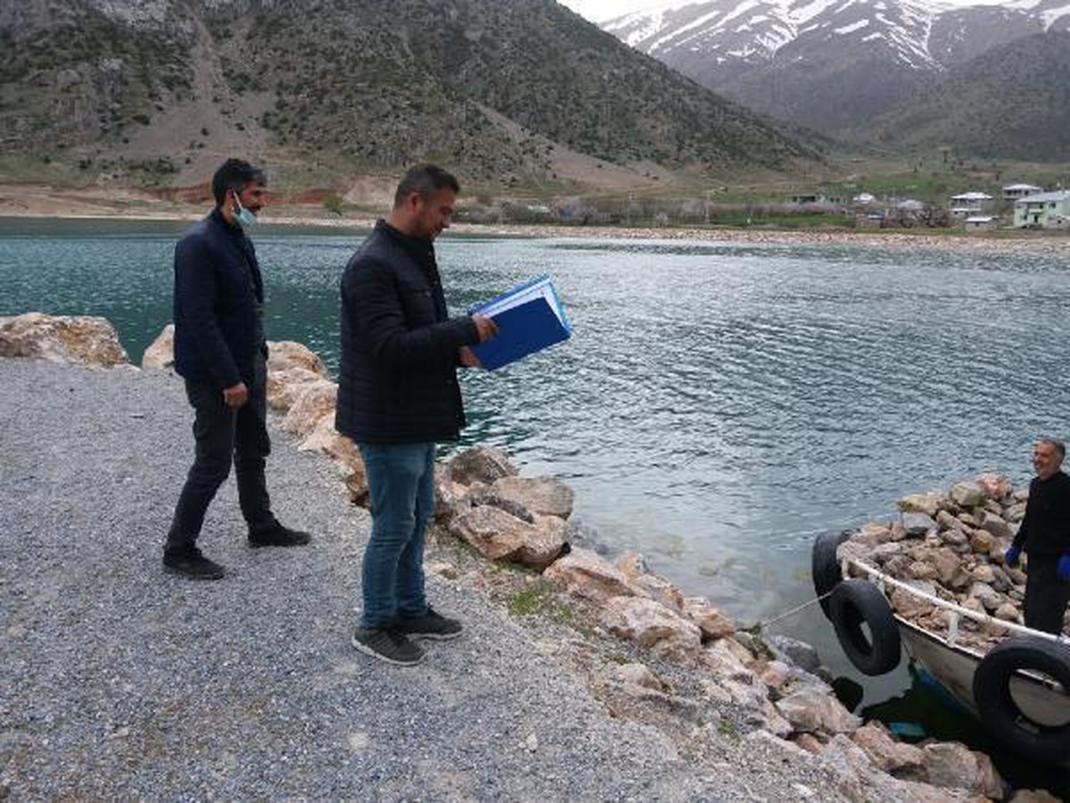 Van Gölü\'ndeki balıkçı tekneleri denetlendi