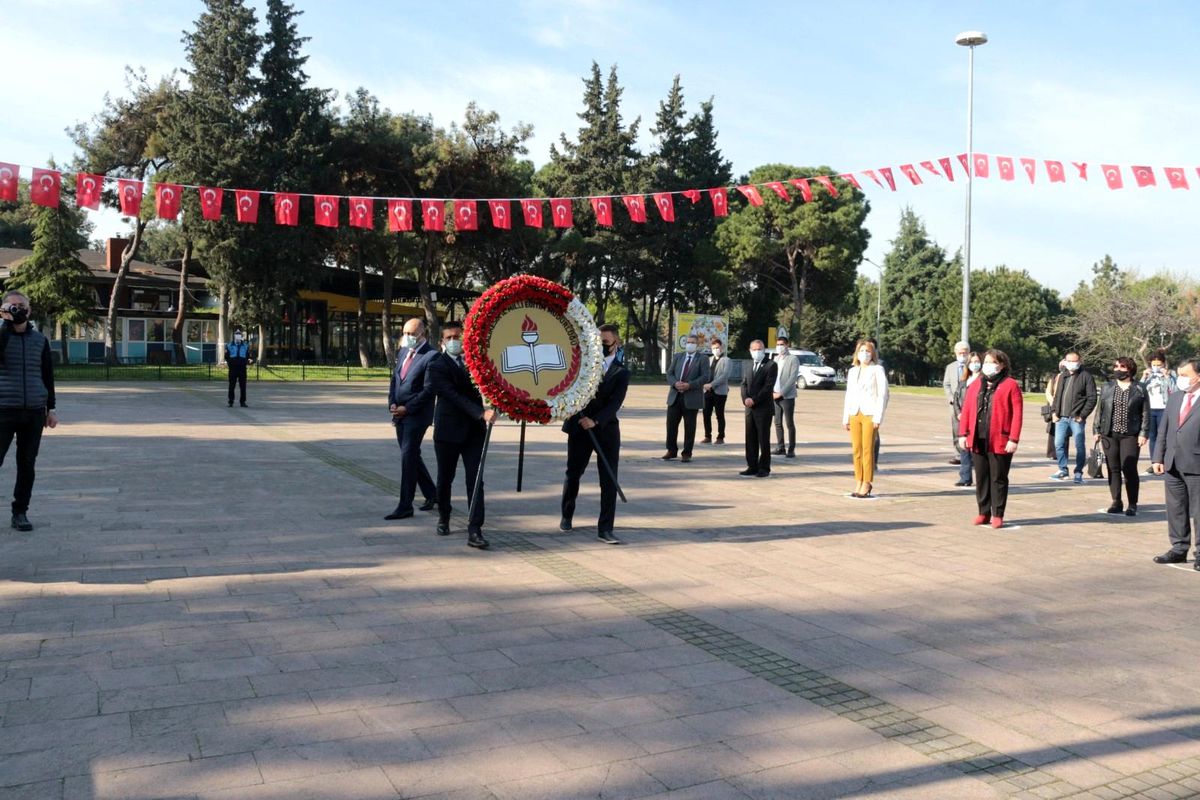 23 Nisan\'a kısıtlı kutlama
