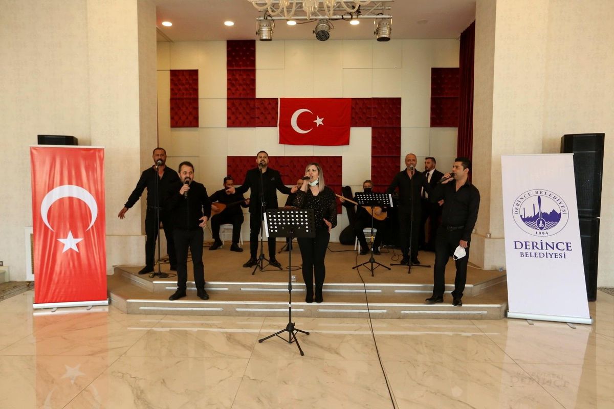 23 Nisan coşkusu evlere taşındı