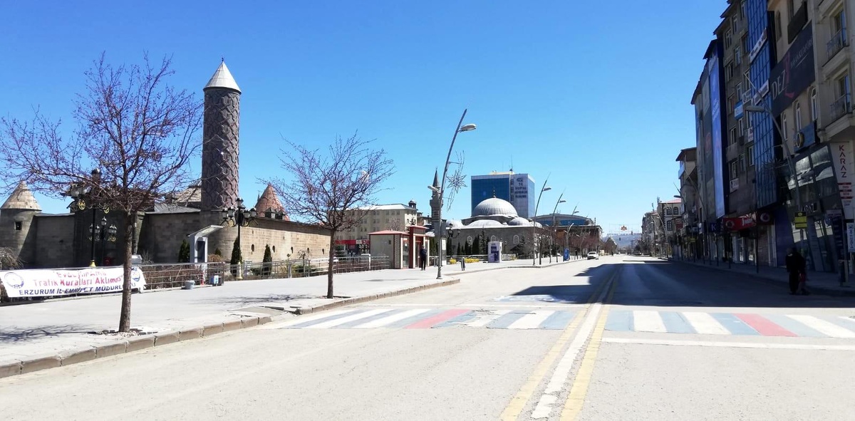 23 Nisan\'da bu yıl Erzurum sessizliğe büründü