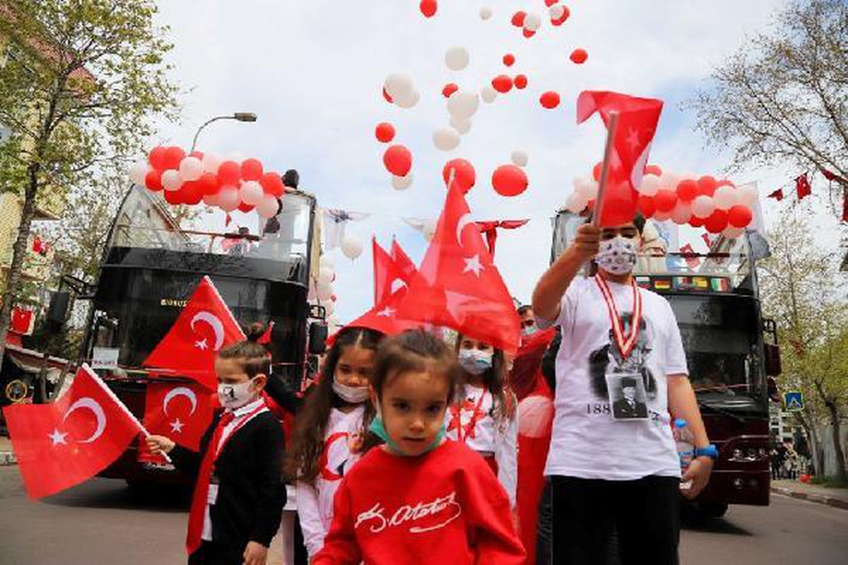 23 Nisan gün boyu çeşitli etkinliklerle kutlandı