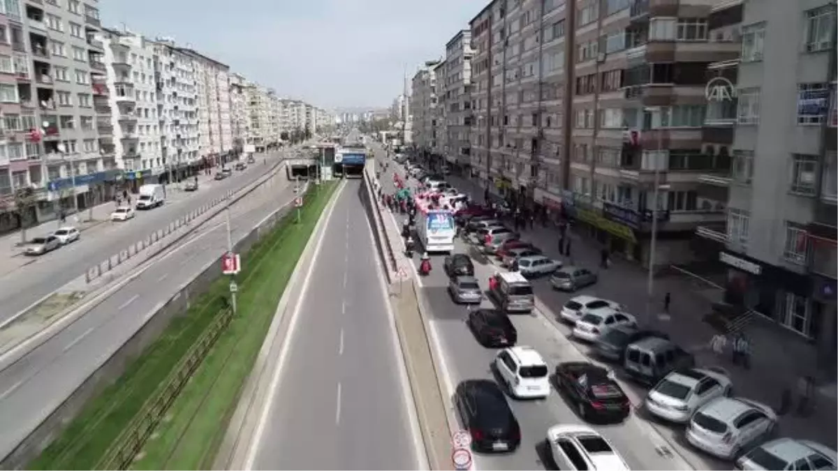 23 Nisan konvoyu renkli görüntüler oluşturdu