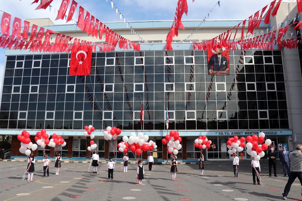 Son dakika: 23 Nisan Ulusal Egemenlik ve Çocuk Bayramının 101. Yıl dönümü 101 balonla kutlandı