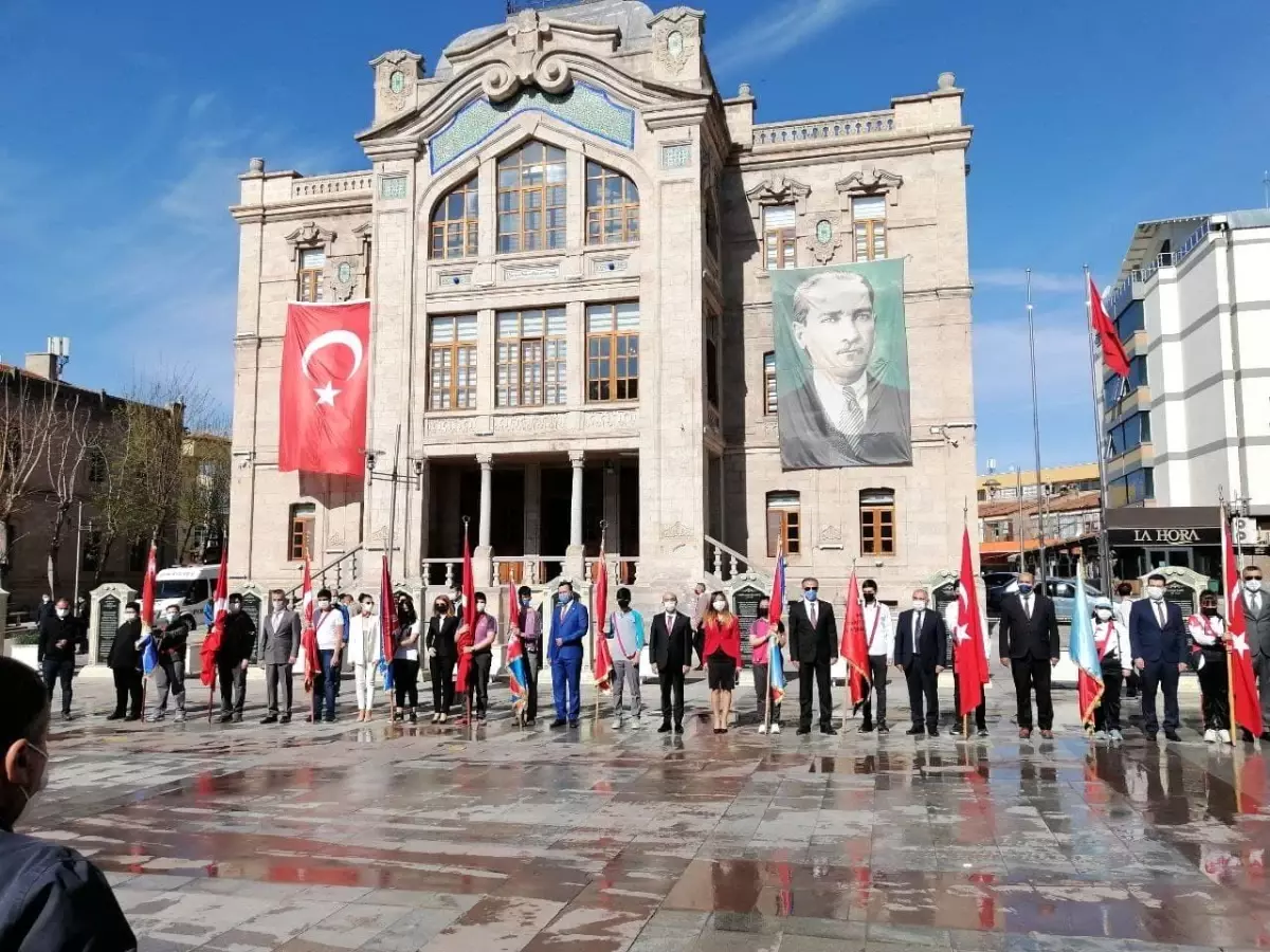 Aksaray\'da pandemi gölgesinde 23 Nisan töreni