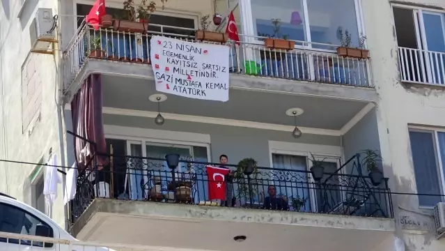 Alanya'da 23 Nisan bahçelerde ve balkonlarda kutlandı