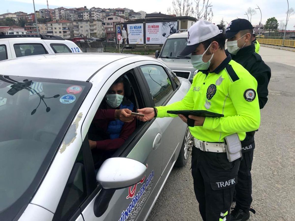 Alaplı\'da sokağa çıkma kısıtlamasında denetimler sıkı bir şekilde sürüyor