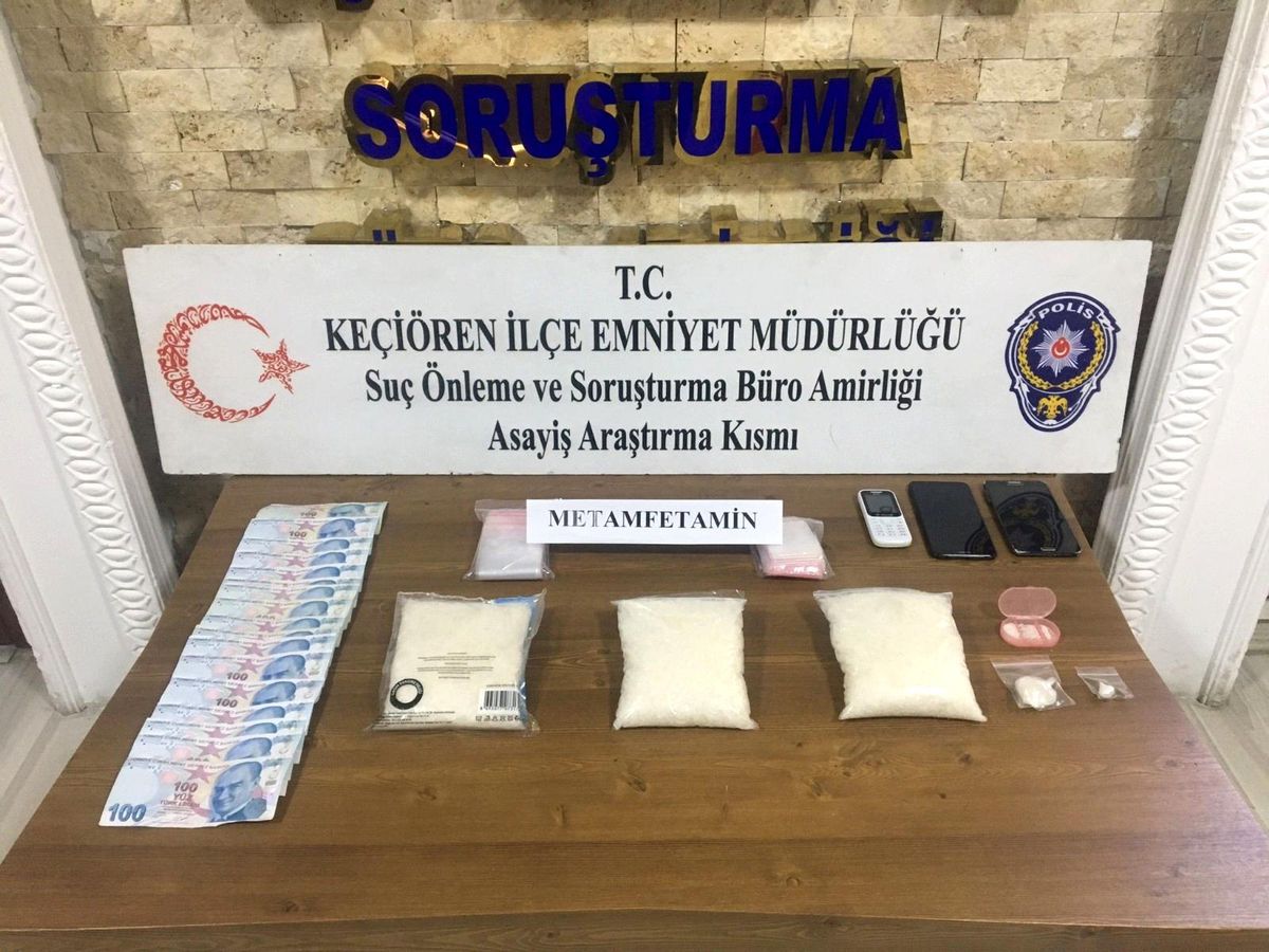 Başkent\'te uyuşturucu ticareti yapan 2 kardeş otel odasında yakalandı