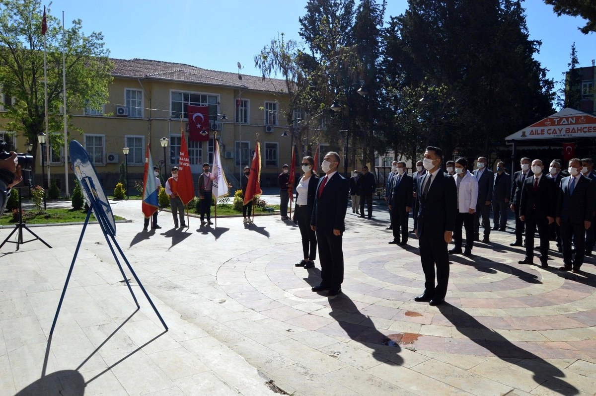 Besni\'de 23 Nisan düzenlenen törenle kutlandı