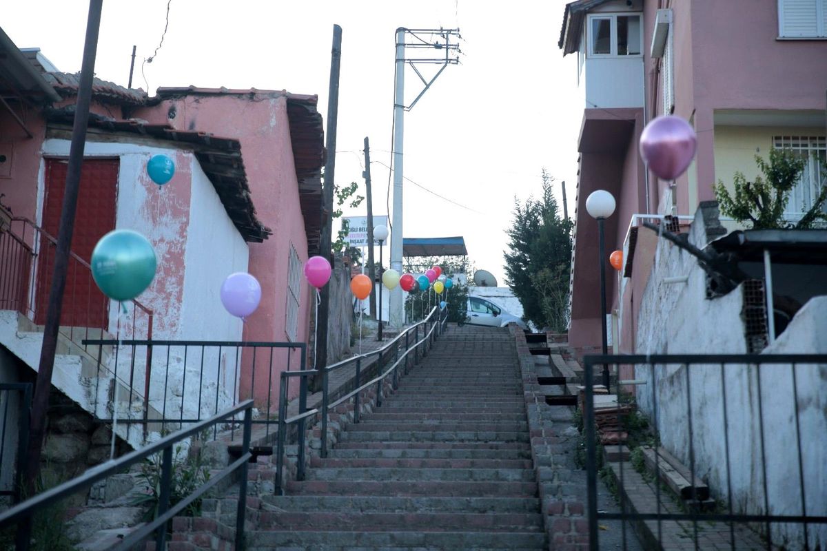 Çiğli Belediyesinden çocuklara 23 Nisan sürprizi