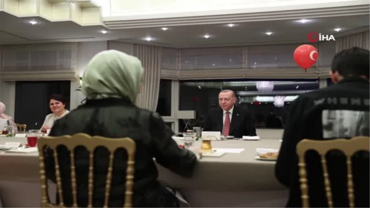 Cumhurbaşkanı Erdoğan, çocuklarla iftarda buluştu