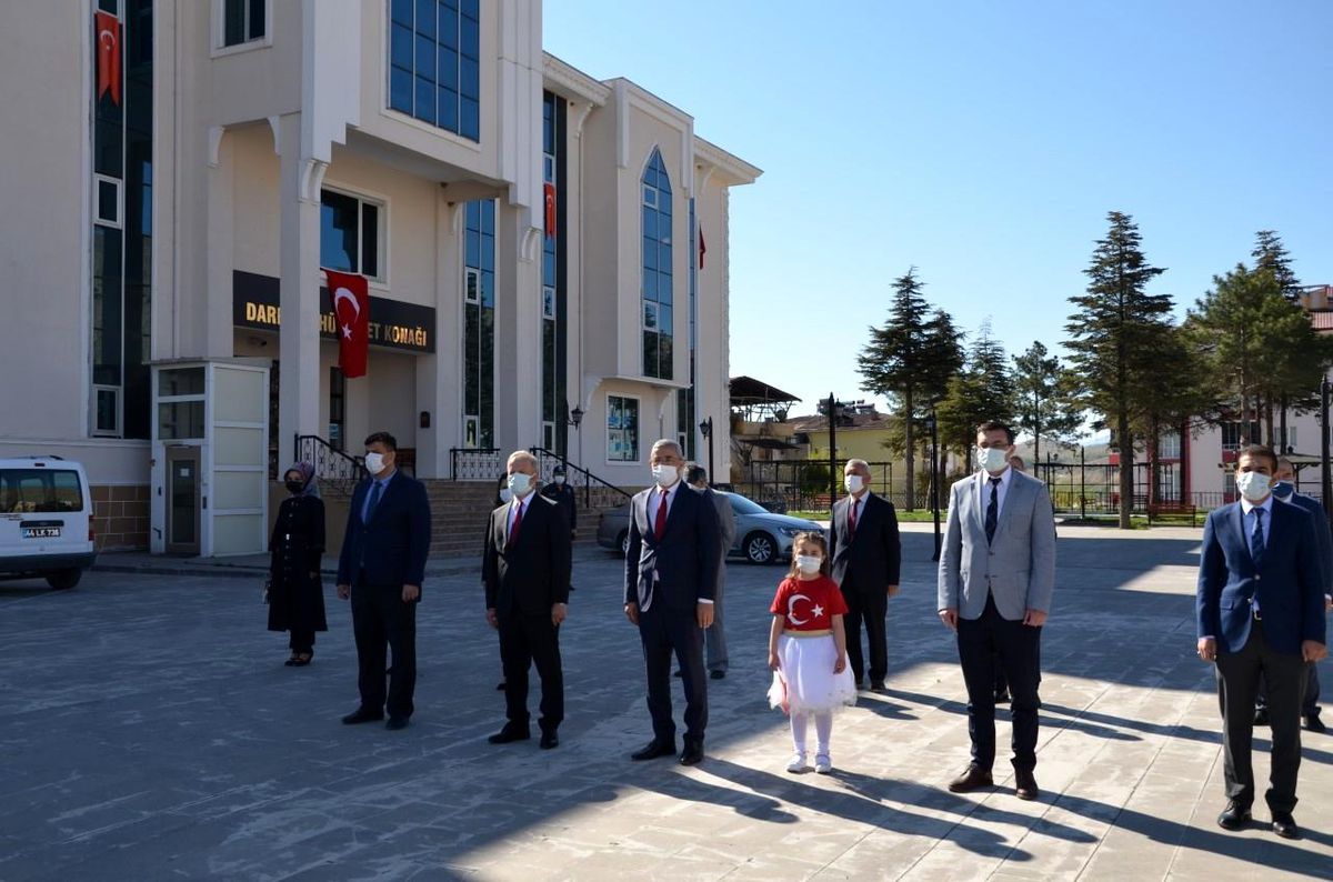 Darende\'de 23 Nisan kutlaması