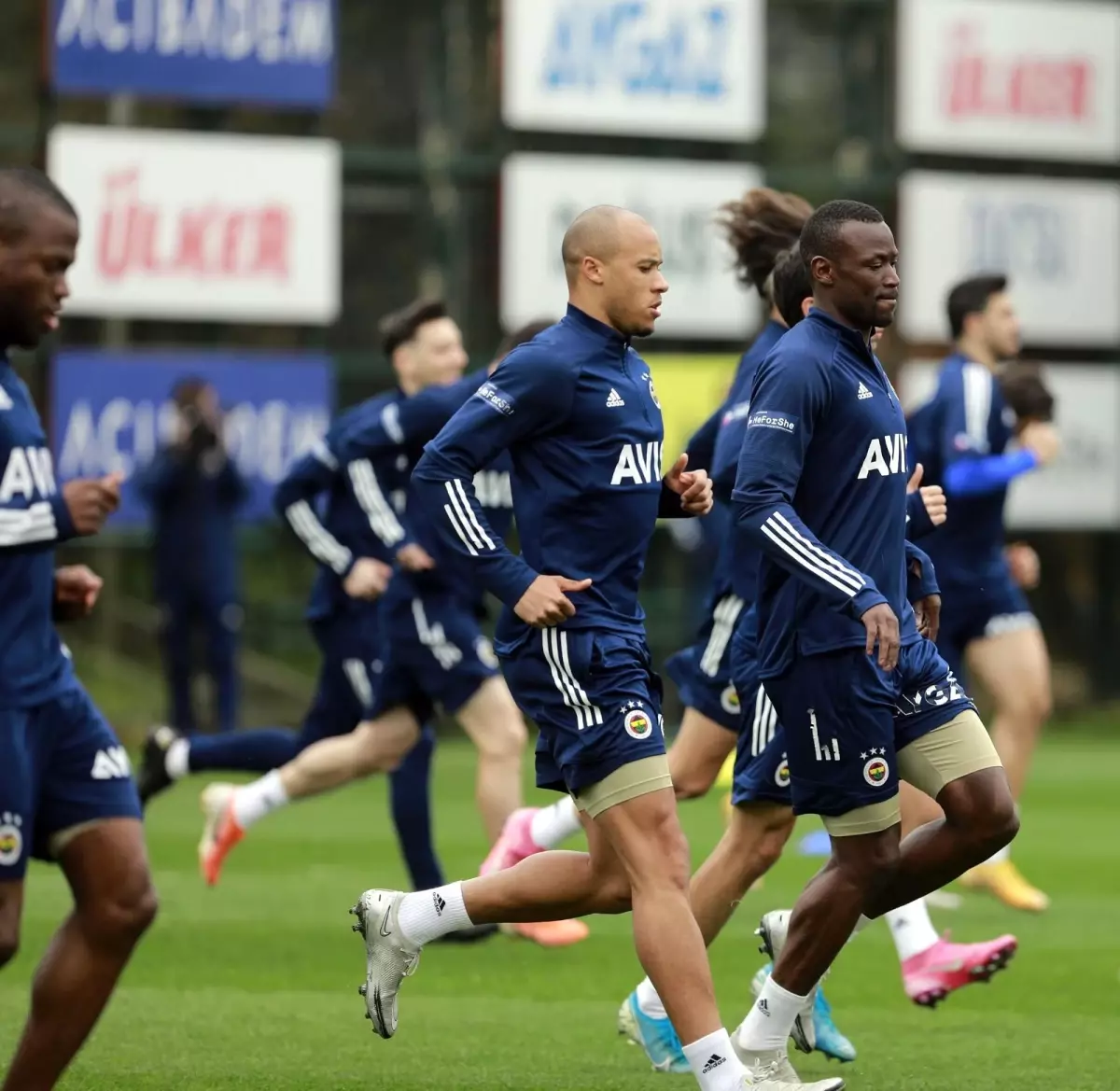 Fenerbahçe\'de Kasımpaşa maçı hazırlıkları devam etti