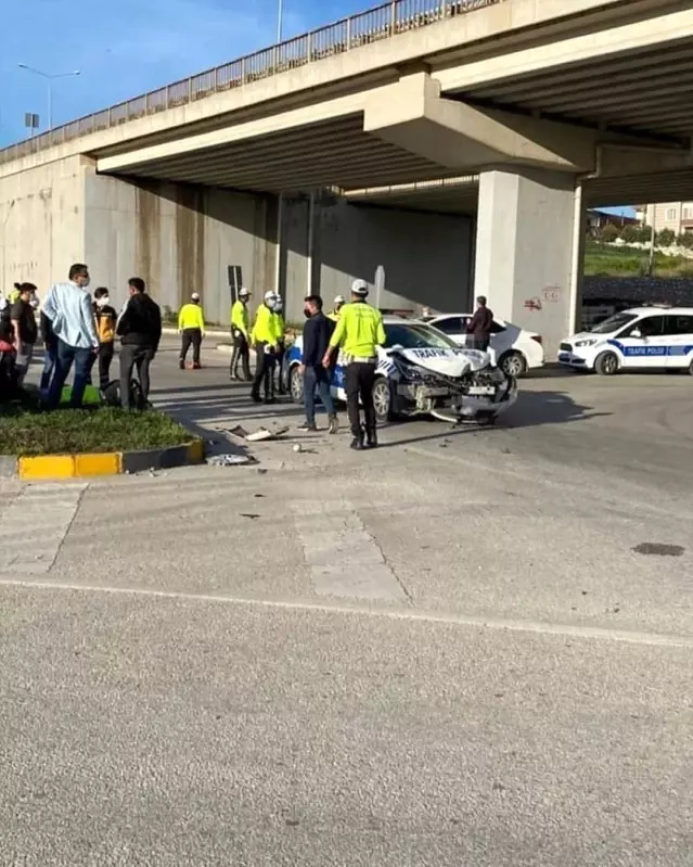 Son dakika haber! Hatay'da polis aracı ile sivil araç çarpıştı: 4 yaralı