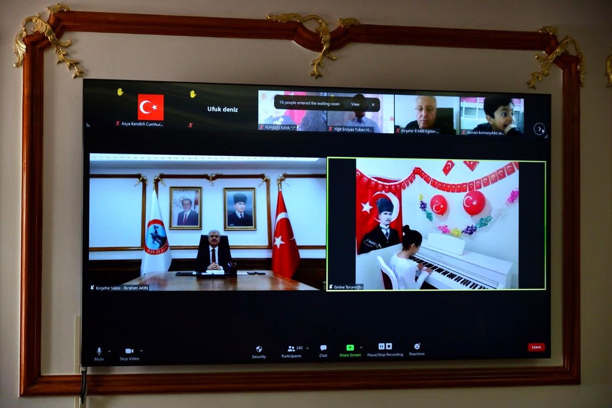 Kırşehir\'de 23 Nisan coşkusu
