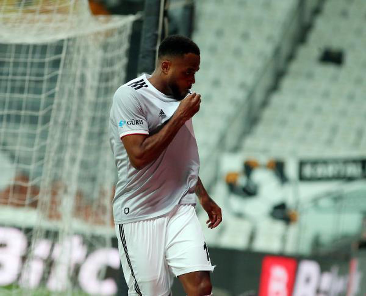 Larin\'den Beşiktaş\'a kötü haber