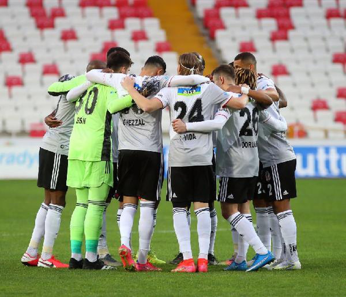 Lider Beşiktaş\'ın konuğu Kayserispor