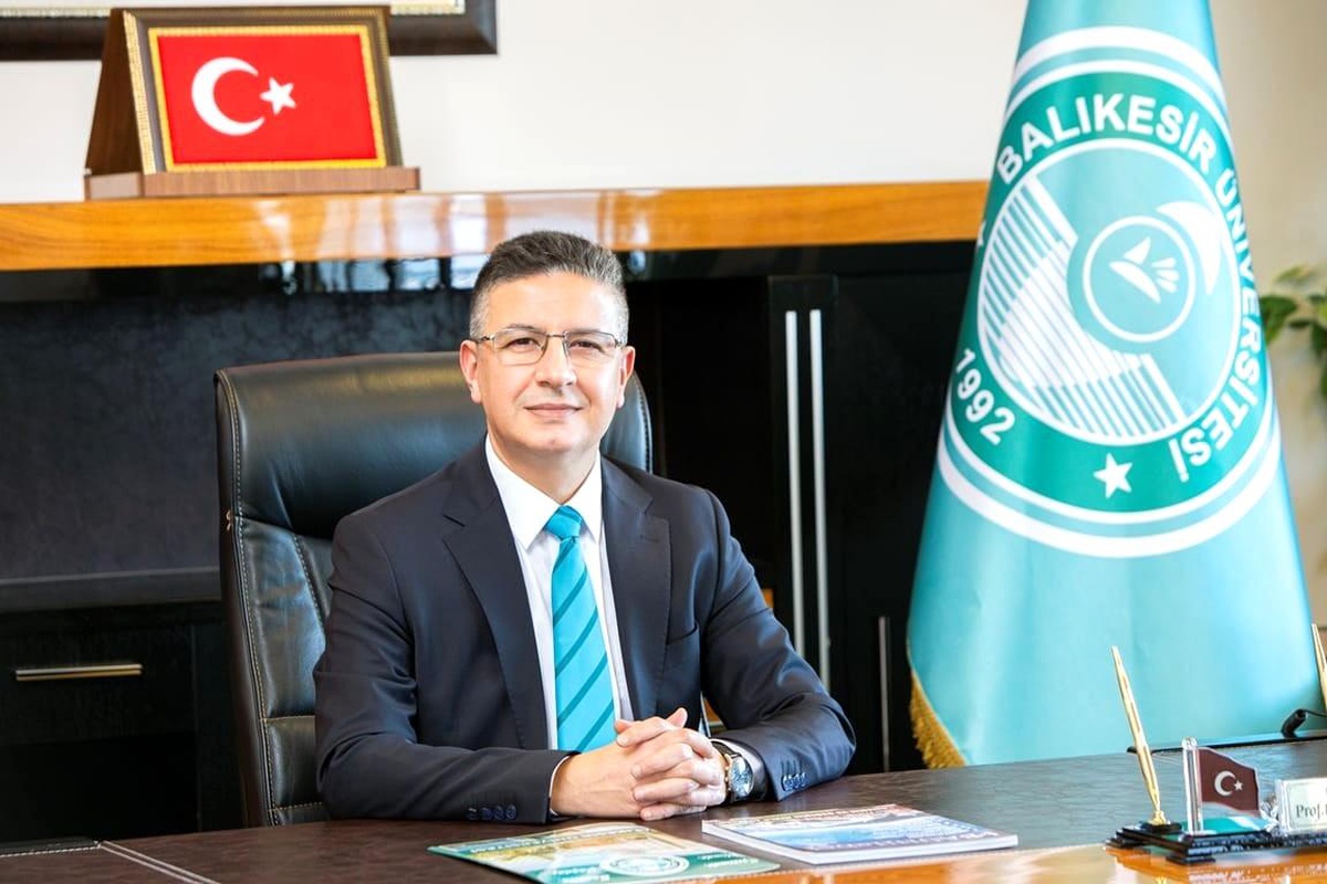Son dakika haberleri! Rektör Kuş\'tan Cumhurbaşkanı Erdoğan\'a kız yurdu için teşekkür