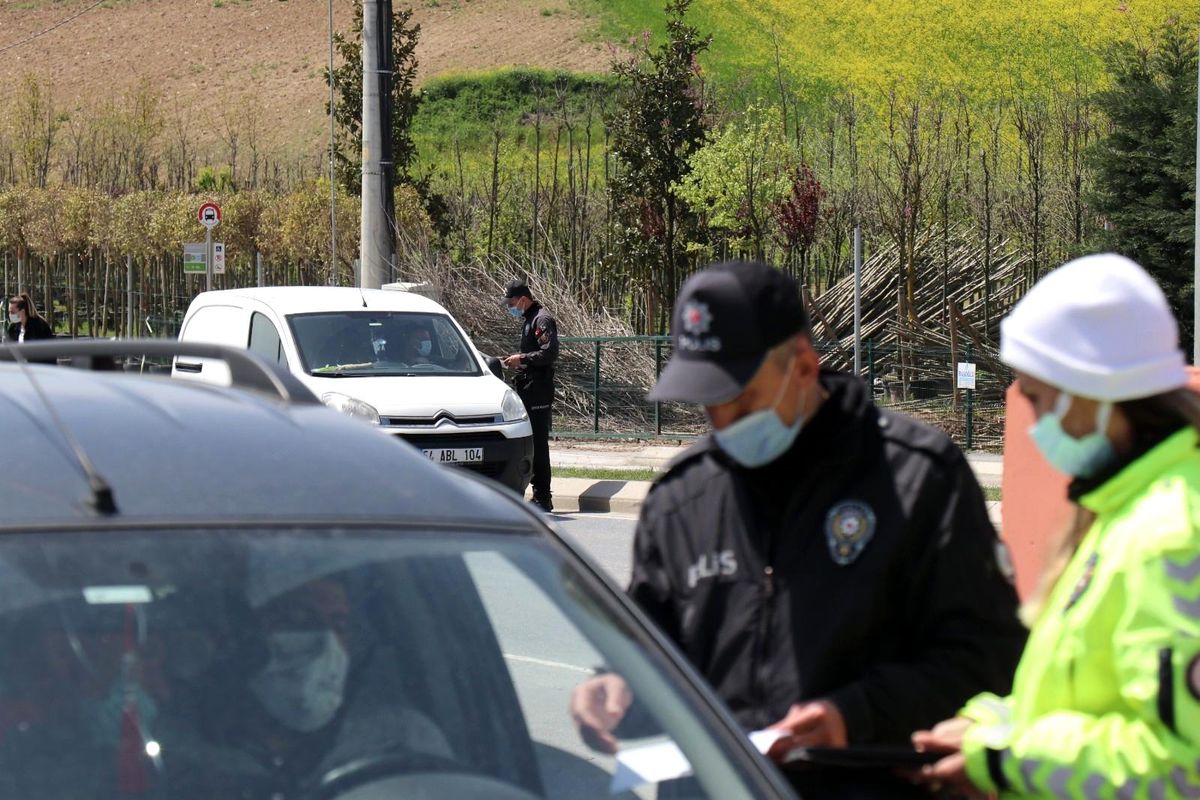 Son dakika haber: Şehri ablukaya alan polis ekipleri, kuş uçurtmuyor