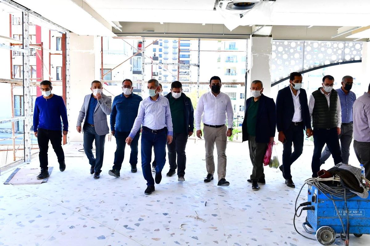 Başkan Çınar Çilesiz semt pazarında