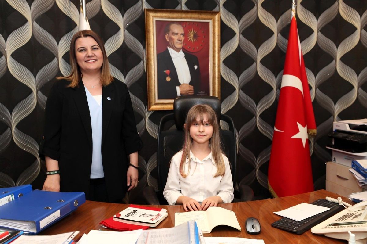 Son dakika: Başkan Hürriyet, çocuk başkanla birlikte açıkladı