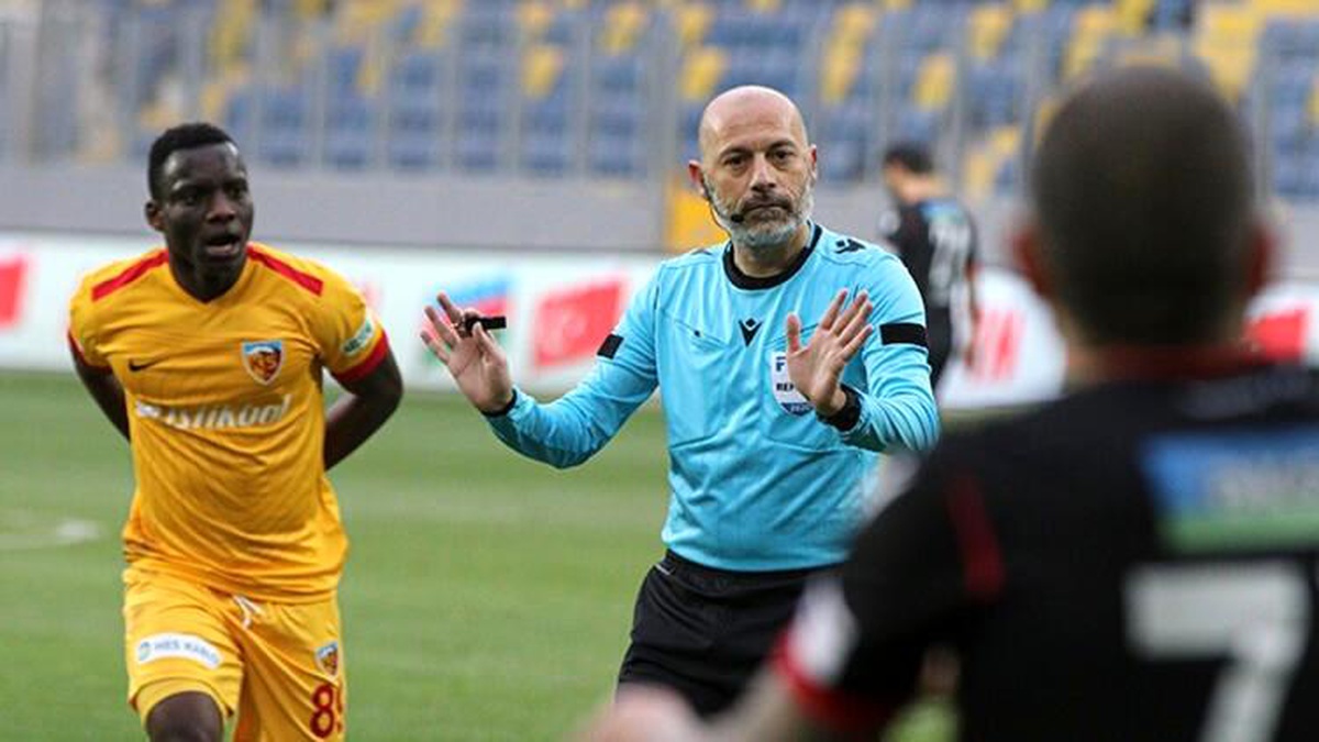 Cüneyt Çakır 3. kez Beşiktaş-Kayserispor maçı yönetecek