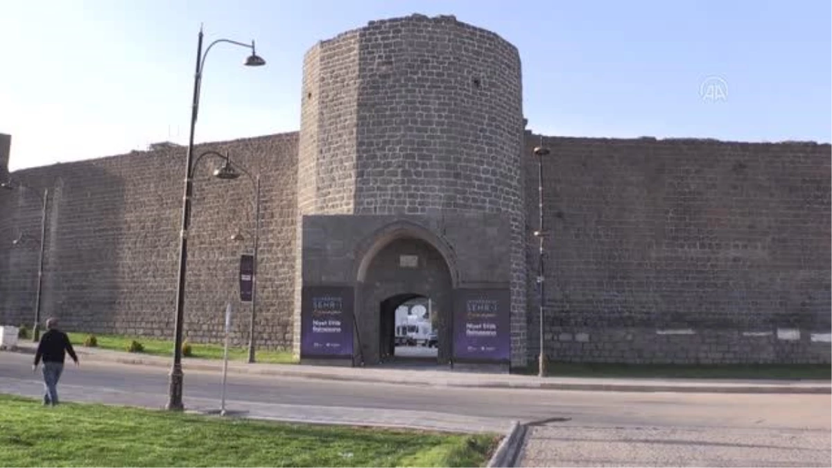DİYARBAKIR - Tarihi "Küpeli Kapısı" 6 yıl sonra restorasyonla geçişlere açıldı