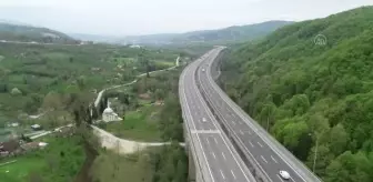Drone - Anadolu Otoyolu Bolu Dağı geçişinde sokağa çıkma kısıtlamasında sakinlik yaşanıyor