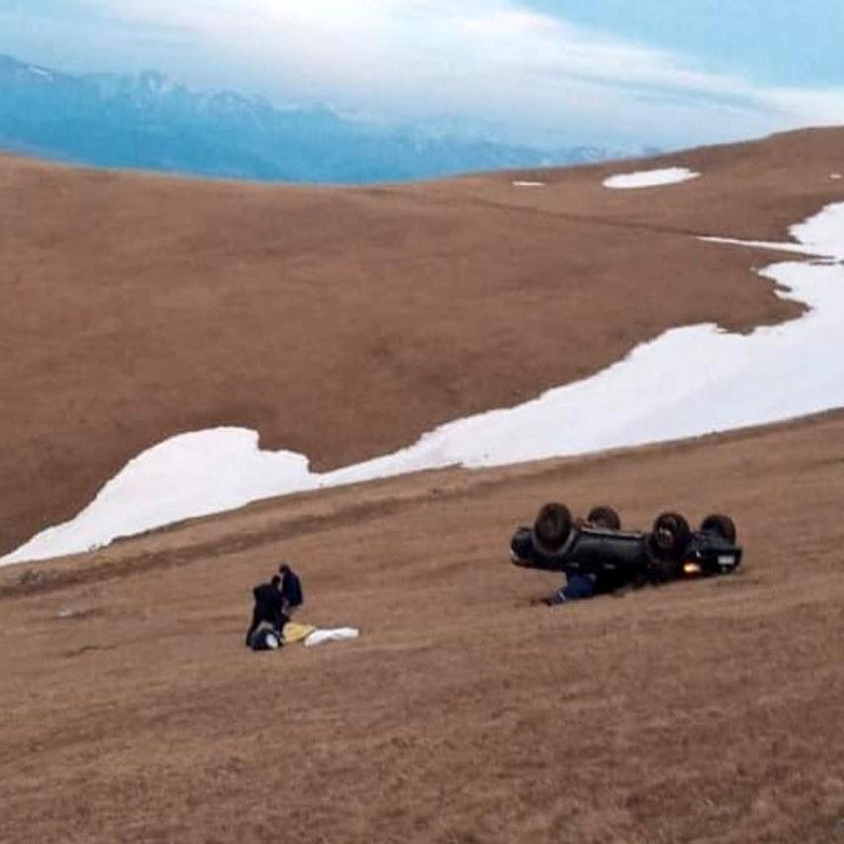 Giresun\'da otomobil uçuruma yuvarlandı: 1 ölü, 3 yaralı