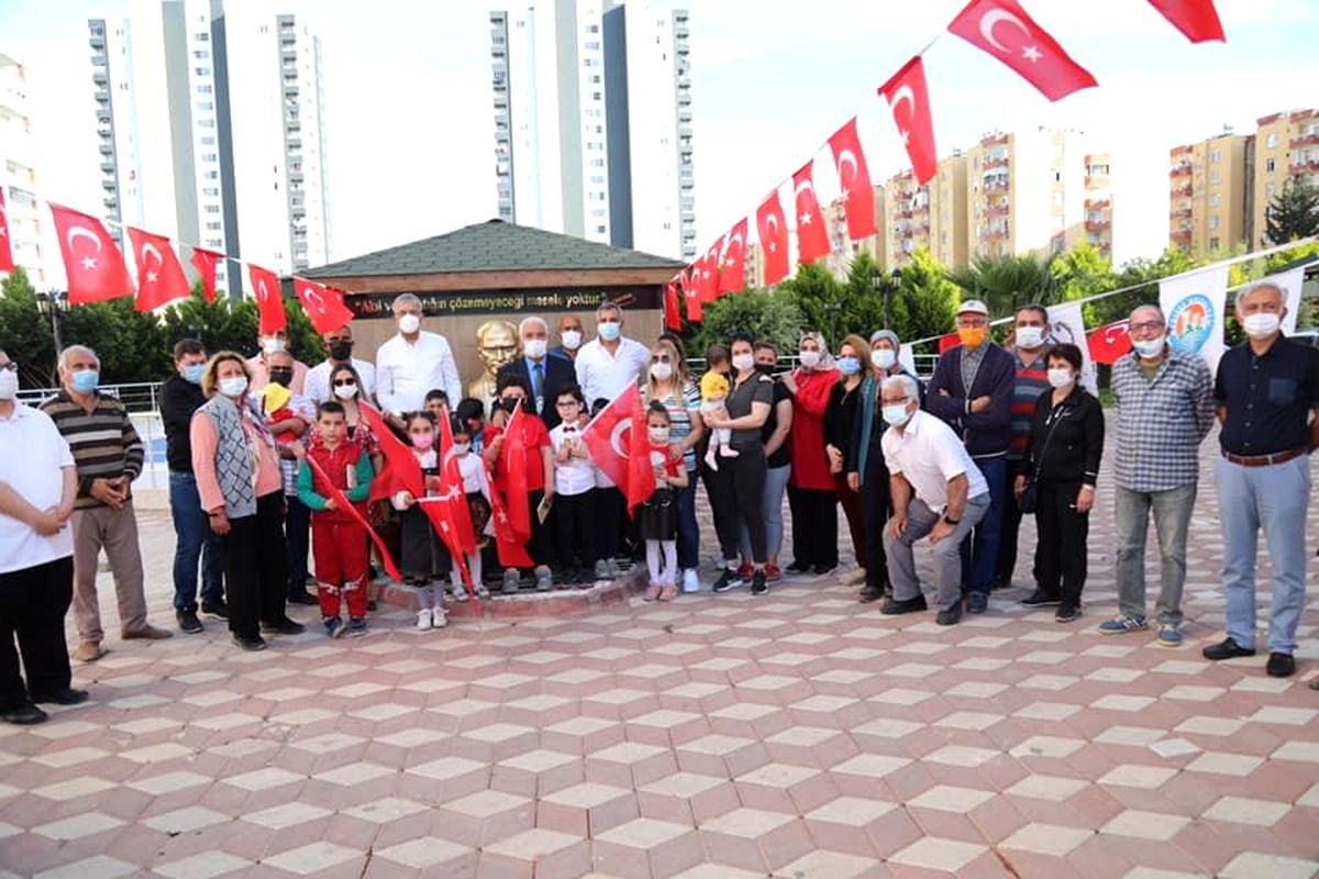 Mezitli\'de Atatürk Büstü törenle açıldı